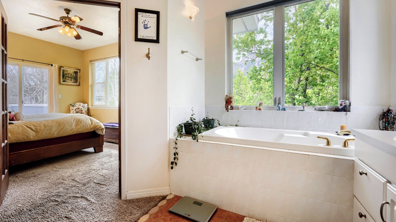 Photo of Bedroom in Devil's Thumb - Rolling Hill