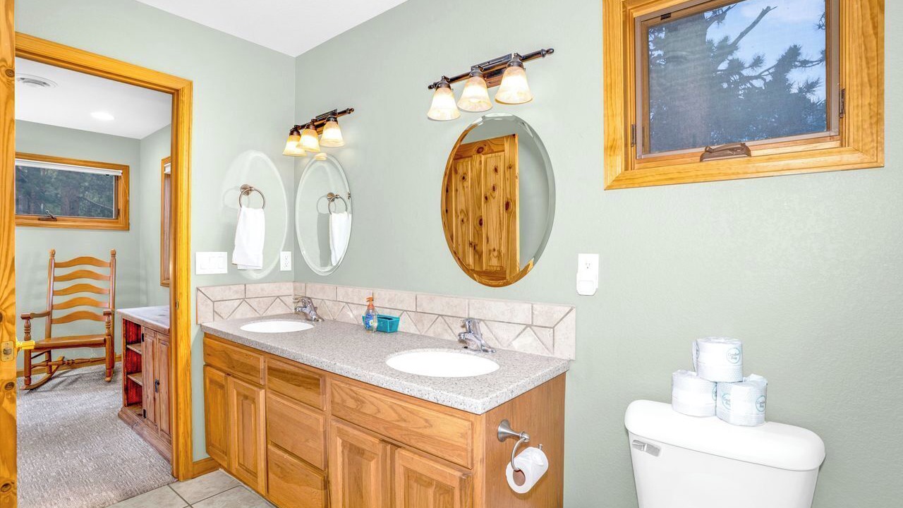 Photo of Bathroom in Stanley Hills