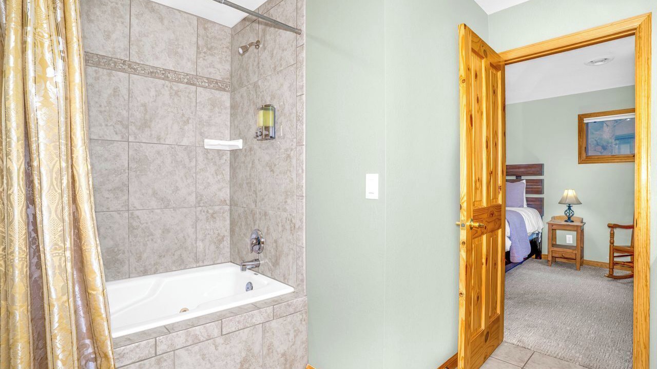 Photo of Bathroom in Stanley Hills