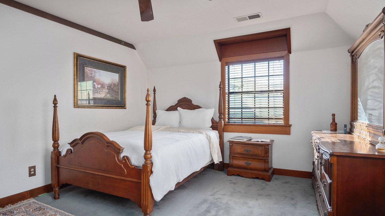 Photo of Bedroom in Porterville