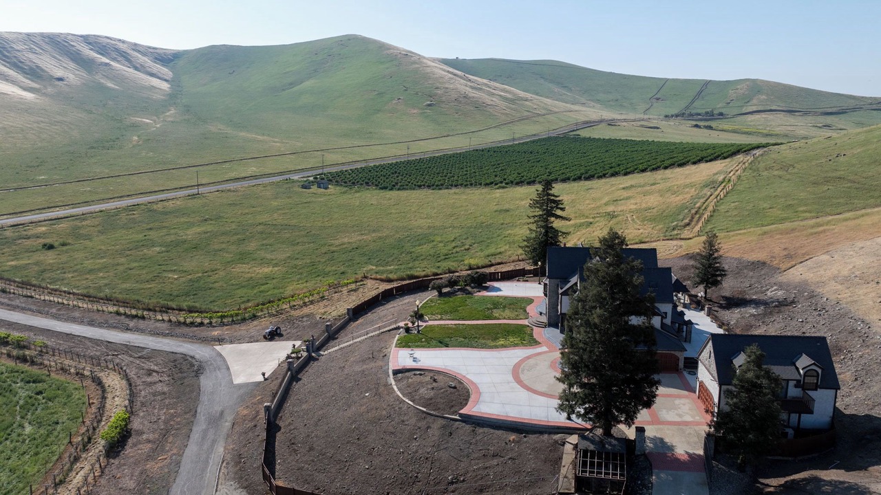 Photo of Outdoor in Porterville