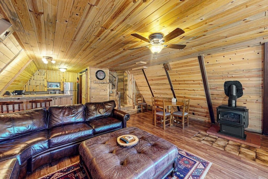 Photo of Livingroom in Ponderosa Pines