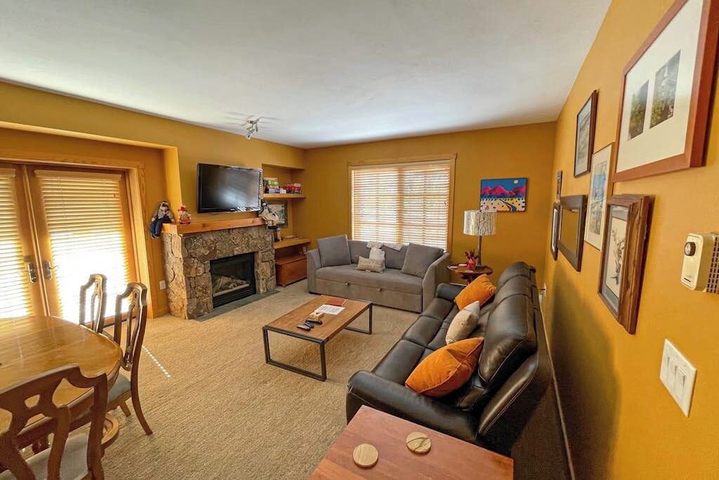Photo of Livingroom in Copper Mountain Village