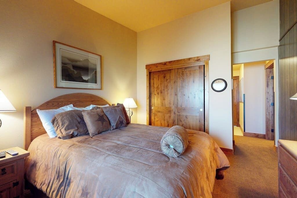 Photo of Bedroom in Copper Mountain Village