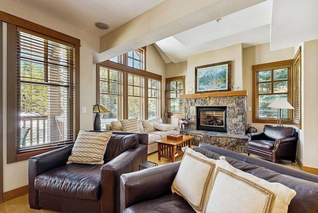 Photo of Livingroom in Copper Mountain Village