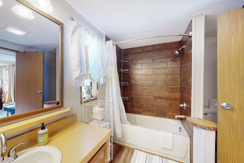 Photo of Bathroom in Alpine Village