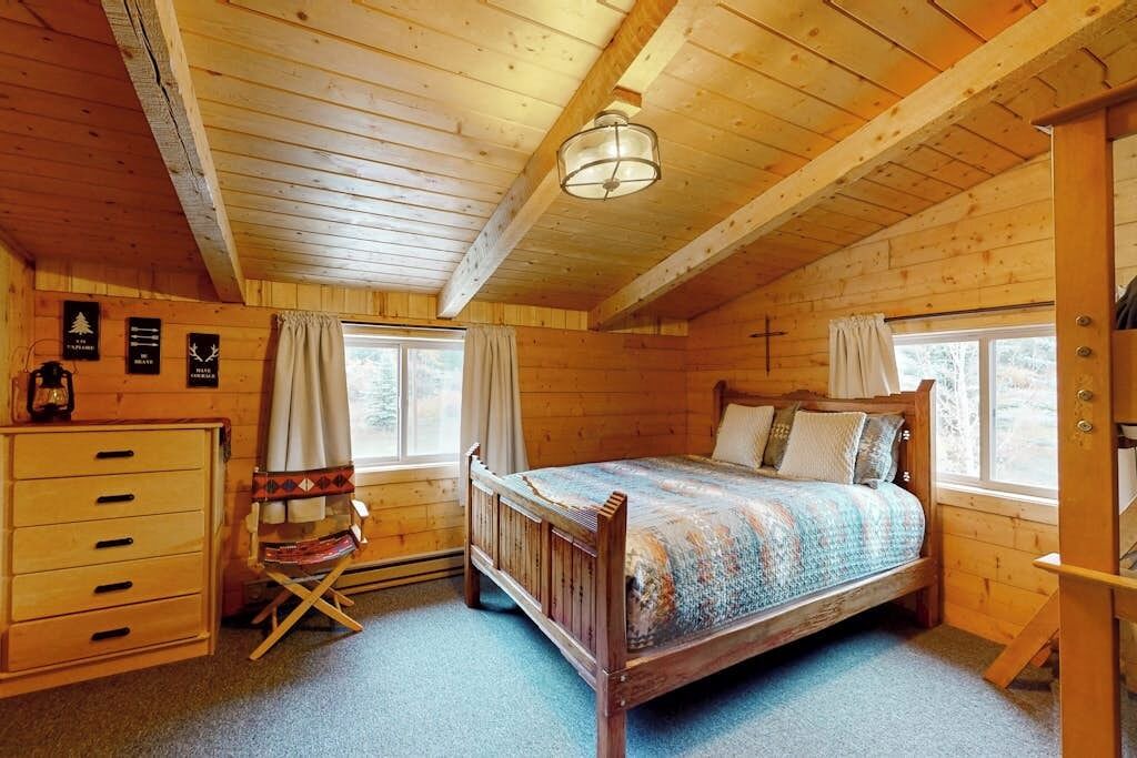 Photo of Bedroom in South Fork