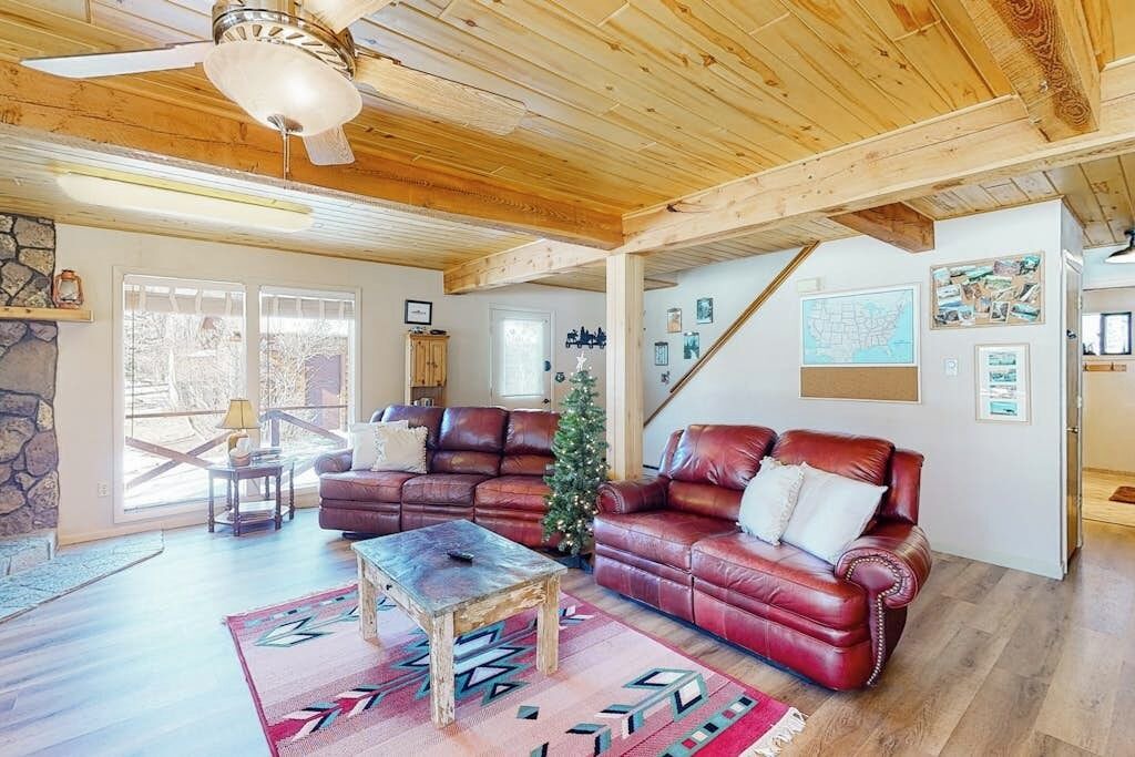 Photo of Livingroom in South Fork