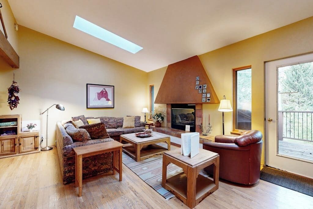 Photo of Livingroom in Intermountain