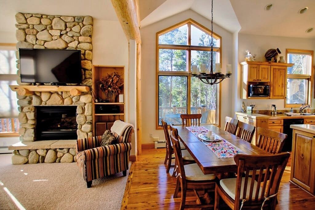 Photo of Livingroom in Fraser