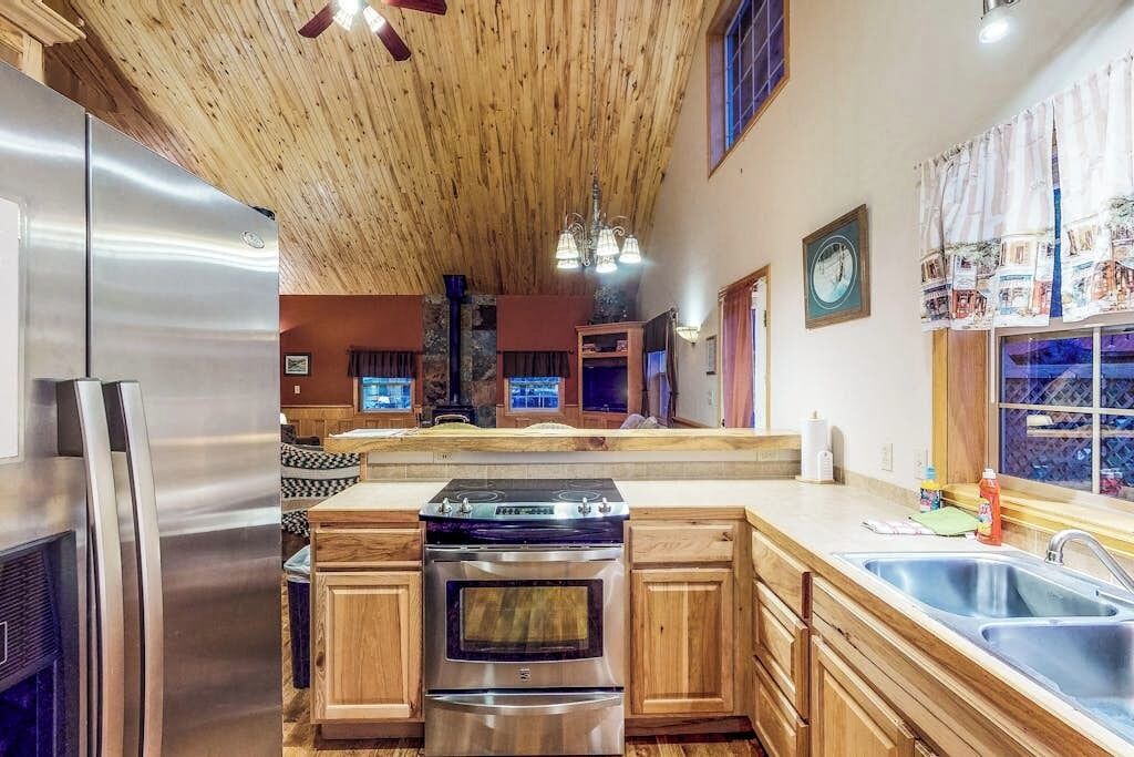 Photo of Kitchen in South Fork