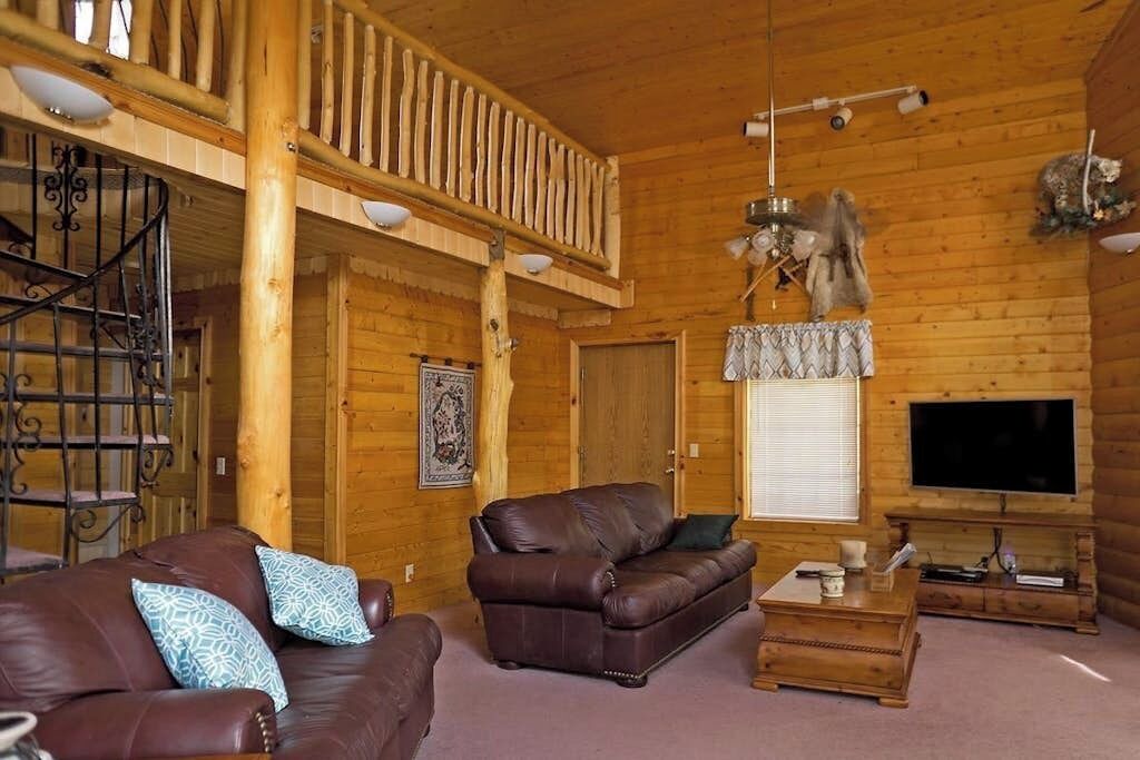 Photo of Livingroom in Alpine Village