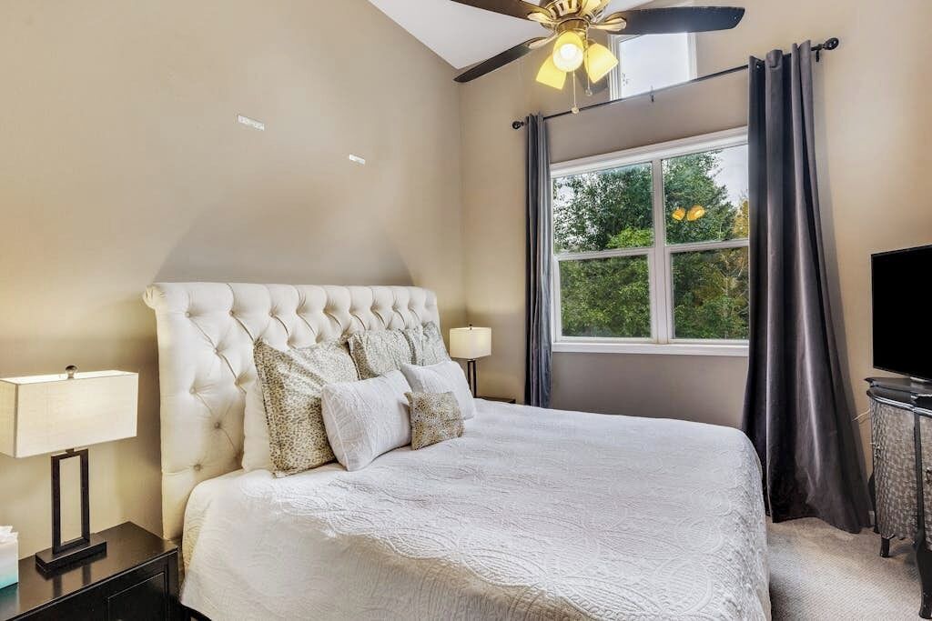Photo of Bedroom in Edwards