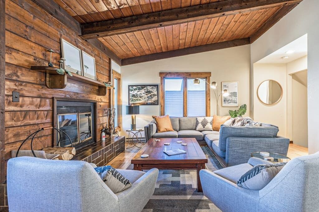 Photo of Livingroom in Intermountain