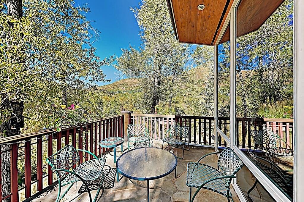 Photo of Outdoor in West End