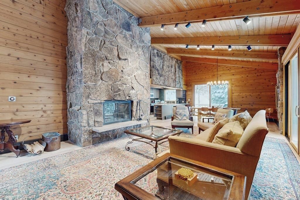 Photo of Livingroom in Snowmass Village