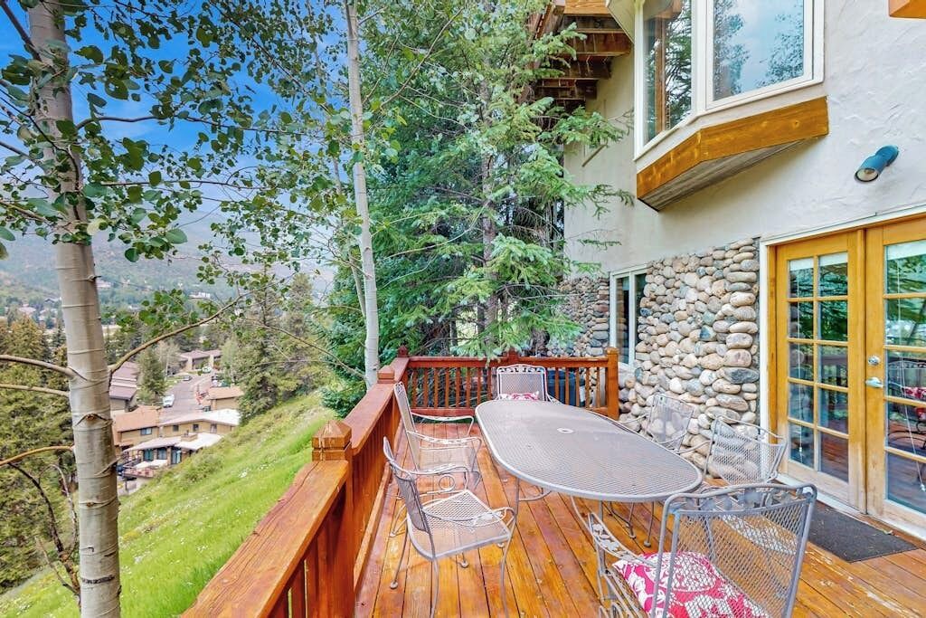 Photo of Outdoor in Highland Meadows