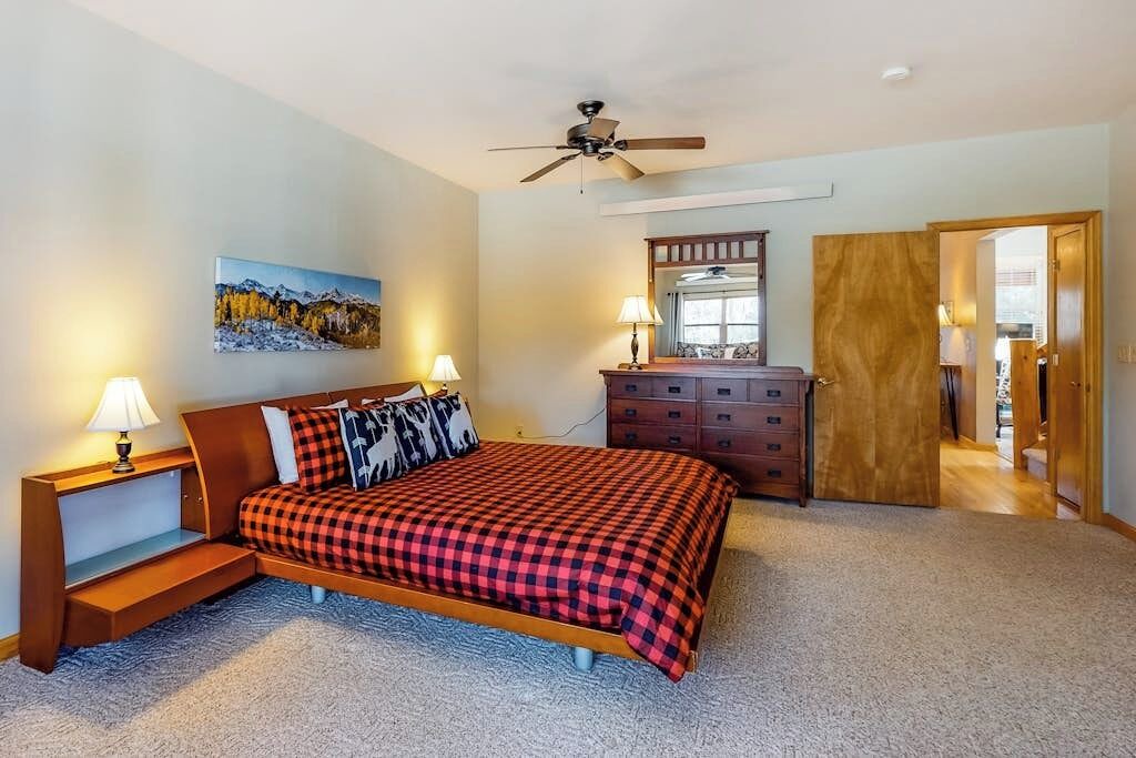 Photo of Bedroom in South Fork