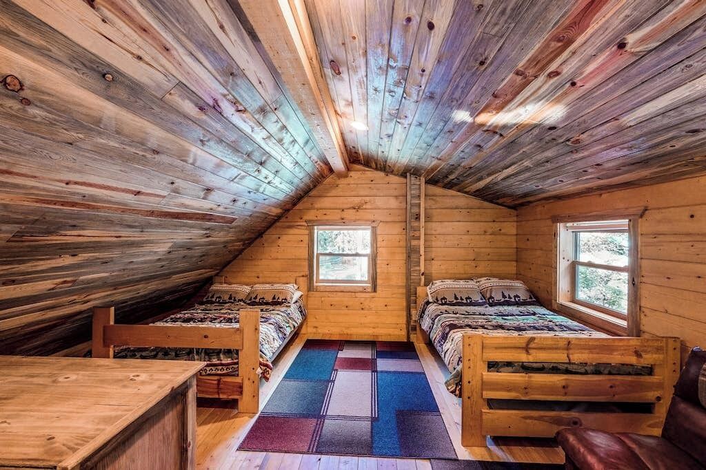 Photo of Bedroom in South Fork