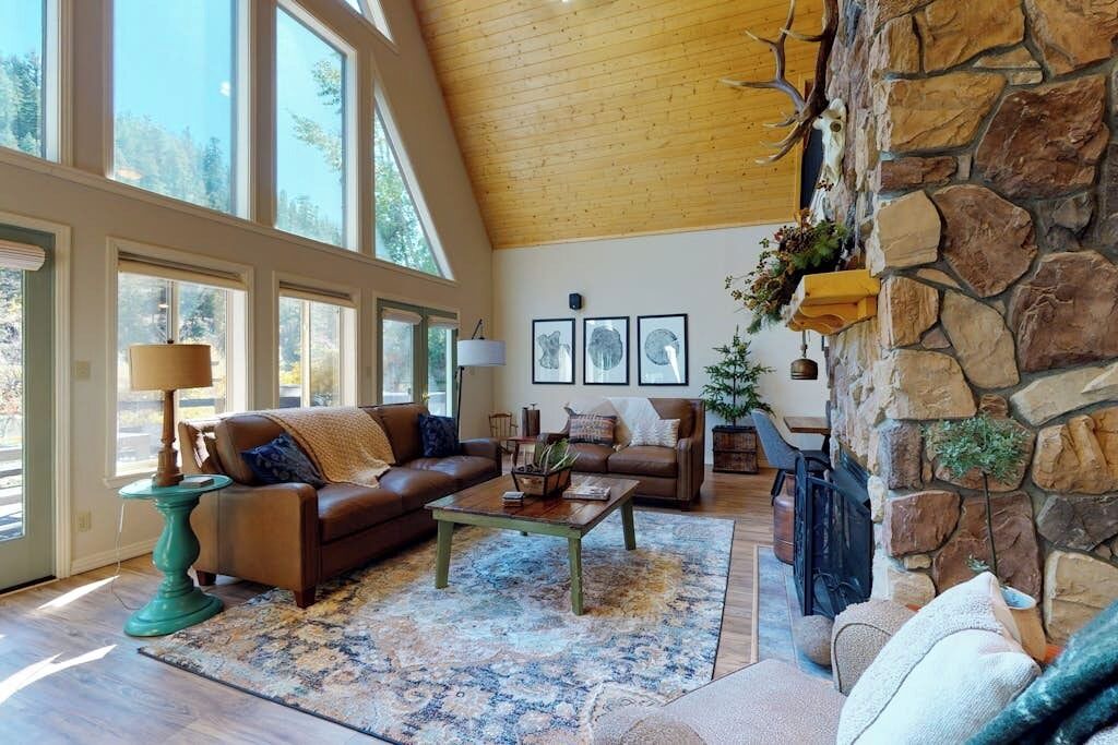 Photo of Livingroom in South Fork
