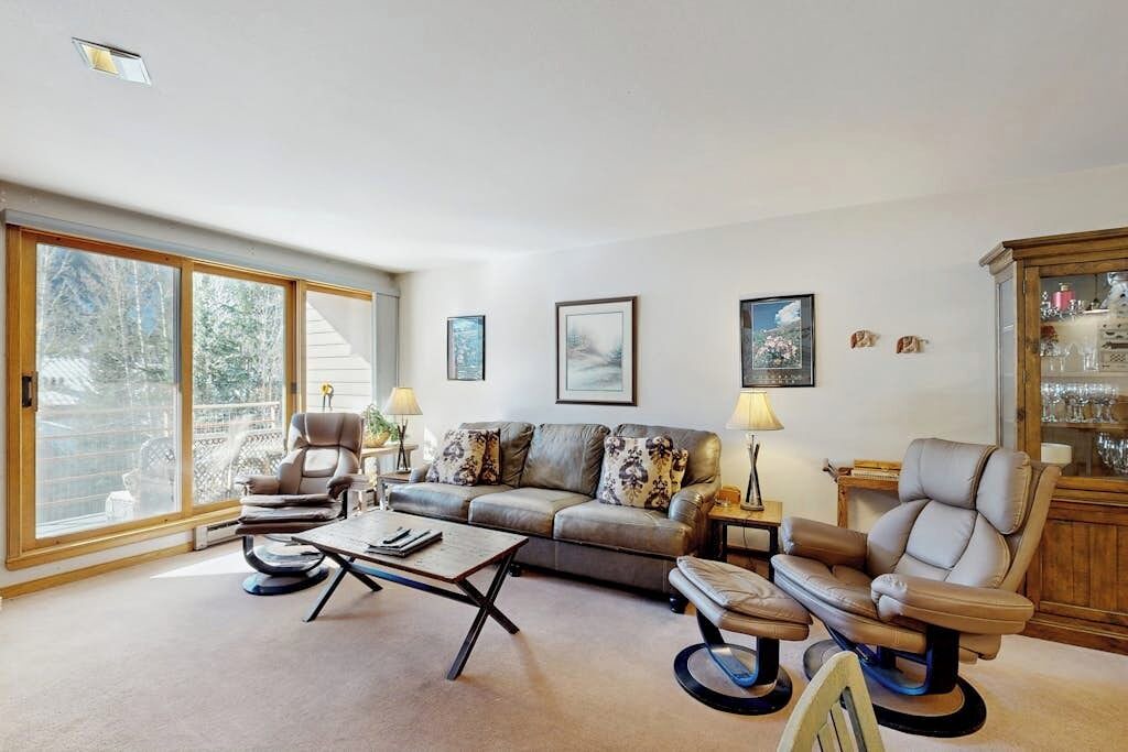 Photo of Livingroom in Mountain House
