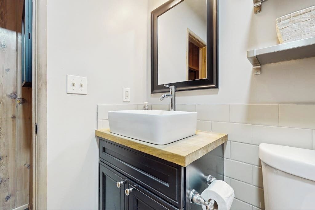 Photo of Bathroom in Arrowhead Villas