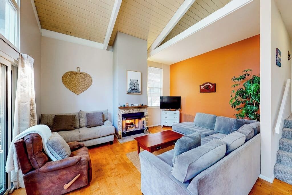 Photo of Livingroom in Twin Peaks