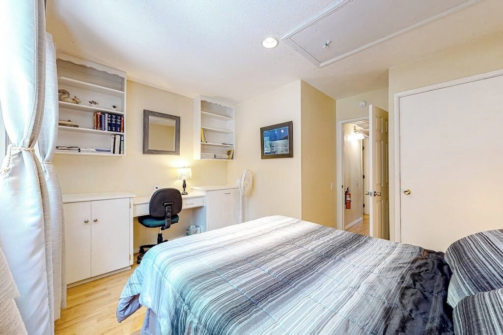 Photo of Bedroom in Crestline