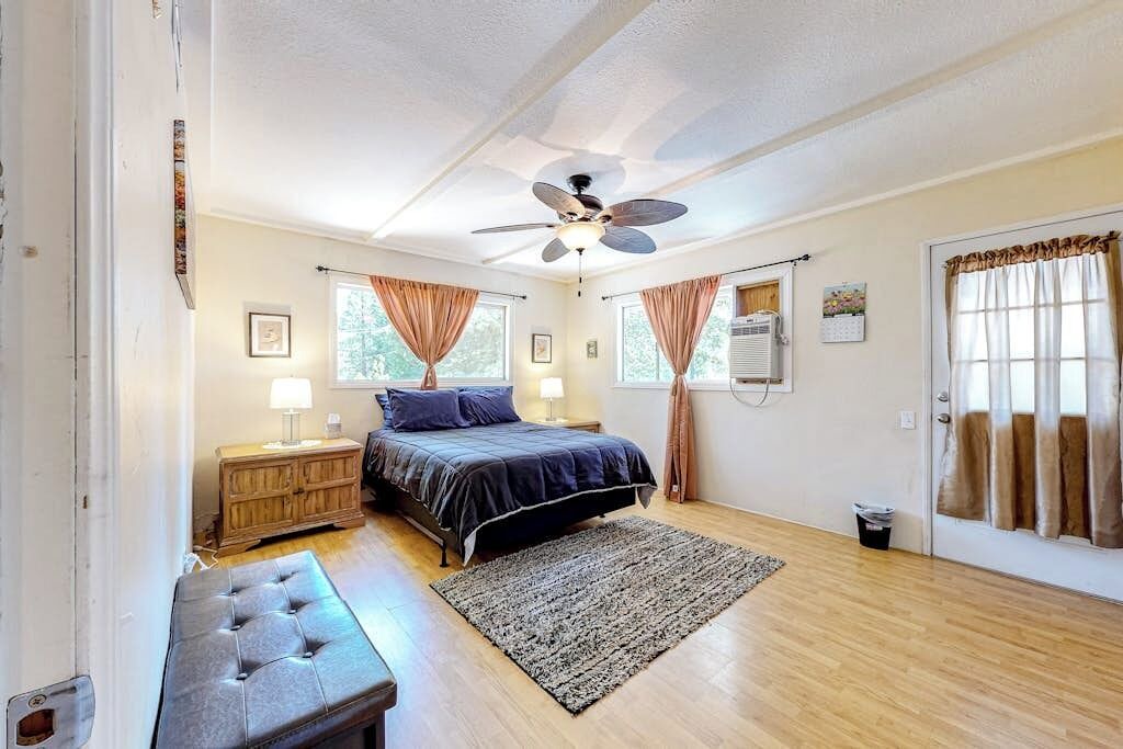 Photo of Bedroom in Crestline