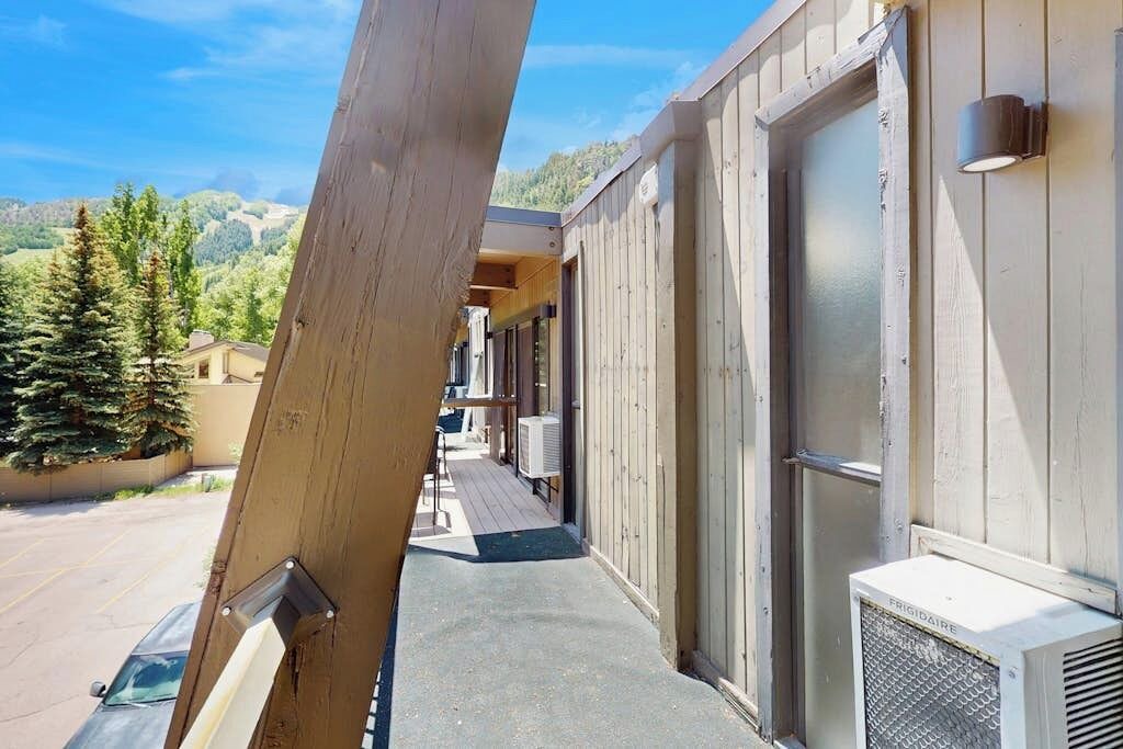 Photo of Outdoor in West End