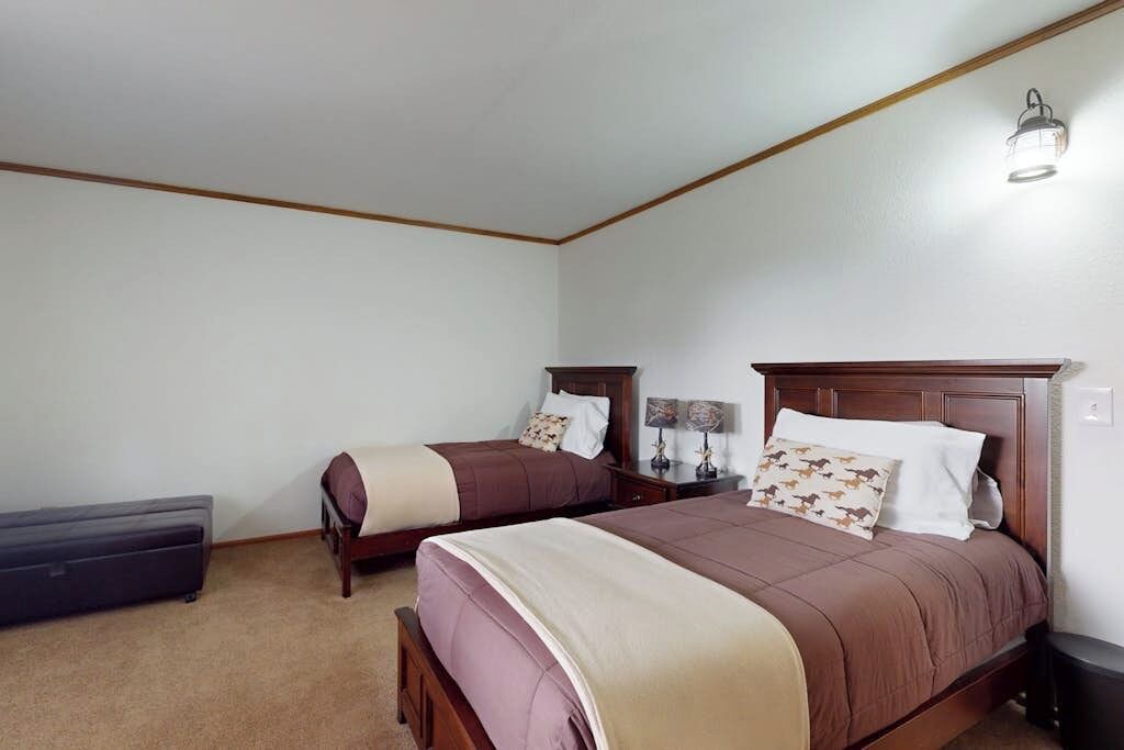 Photo of Bedroom in Arrowhead Villas