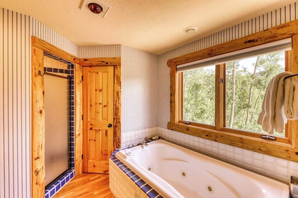 Photo of Bathroom in Baldy Mountain