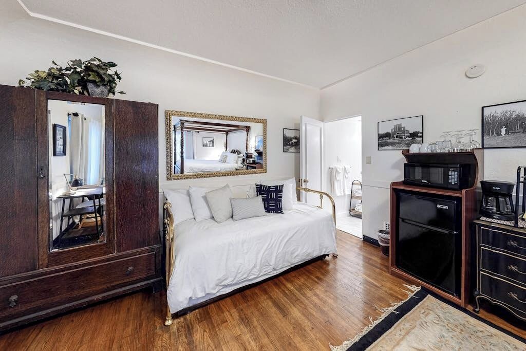 Photo of Bedroom in East Beach