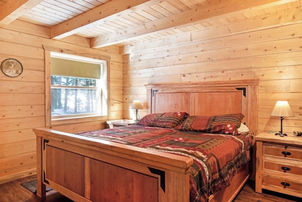 Photo of Bedroom in South Fork