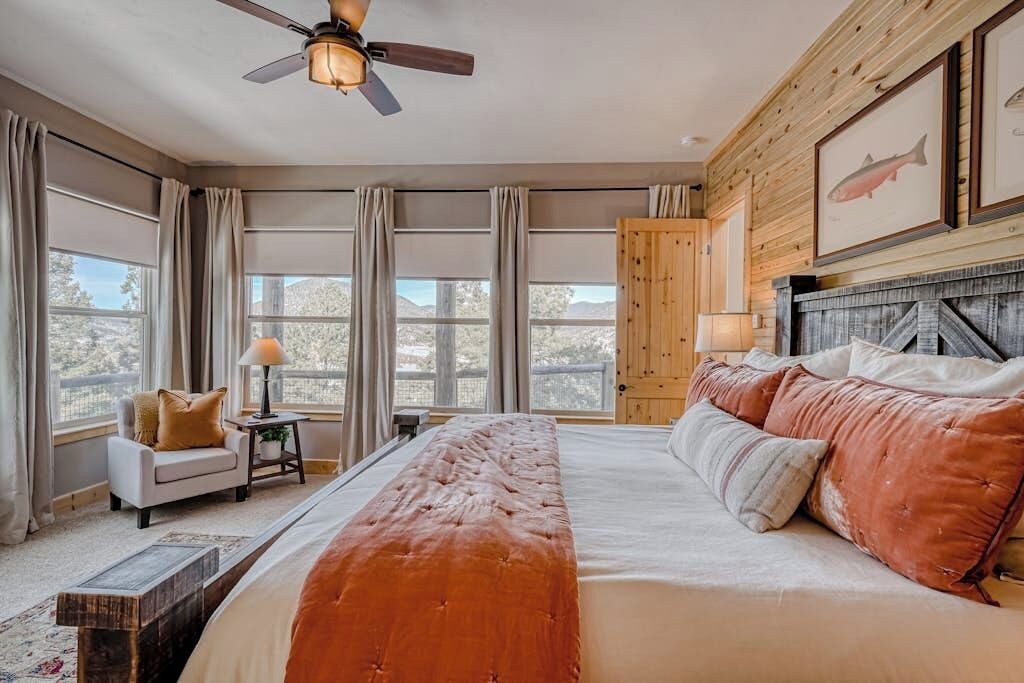 Photo of Bedroom in South Fork