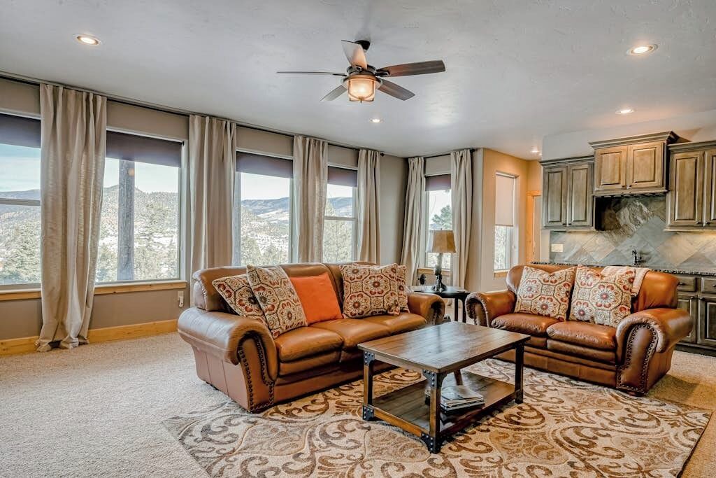Photo of Livingroom in South Fork
