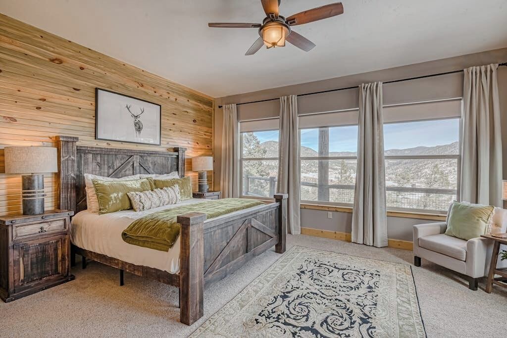 Photo of Bedroom in South Fork
