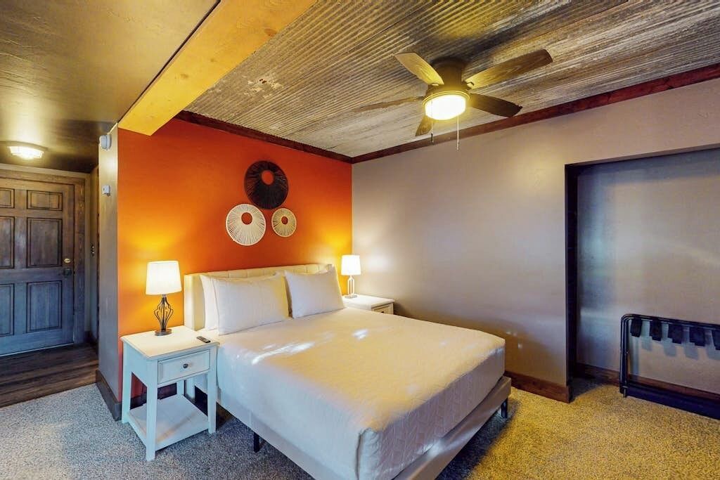 Photo of Bedroom in Del Norte