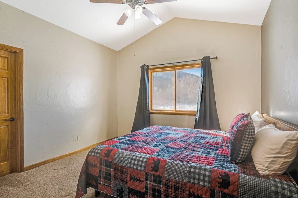 Photo of Bedroom in South Fork