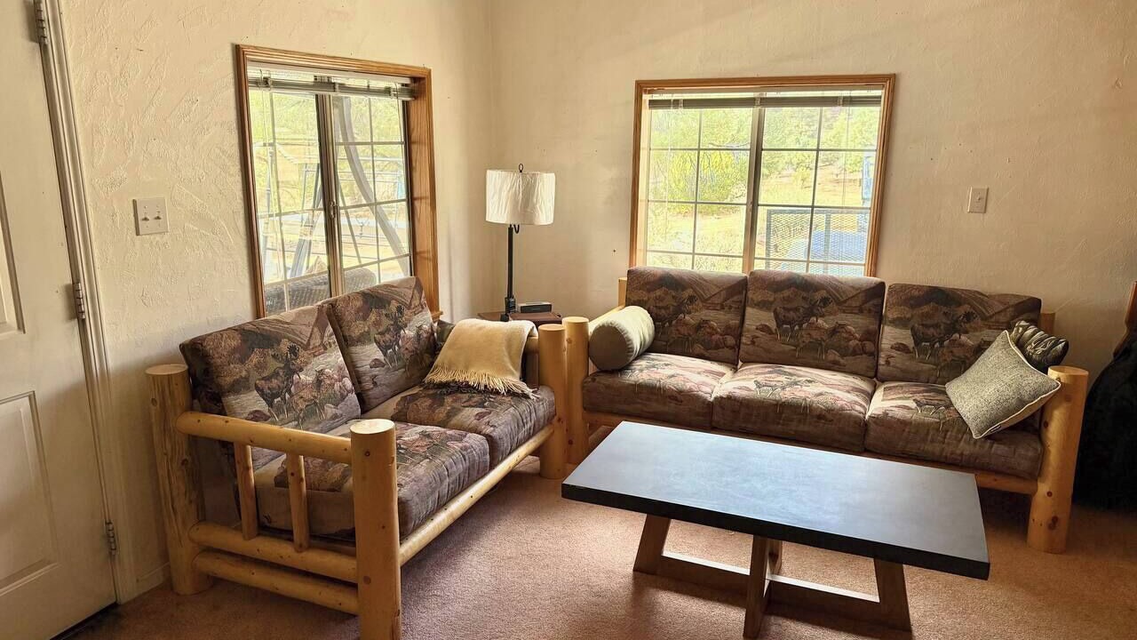 Photo of Livingroom in Inyokern