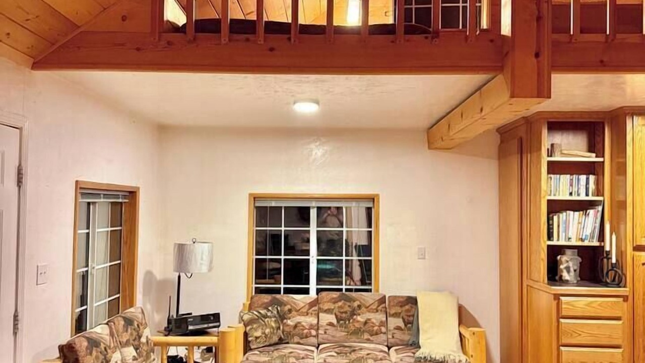 Photo of Livingroom in Inyokern