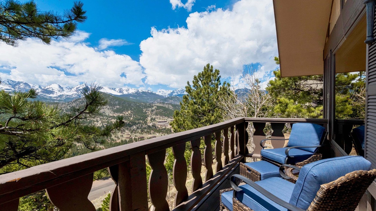 Photo of Outdoor in Windcliff Estates