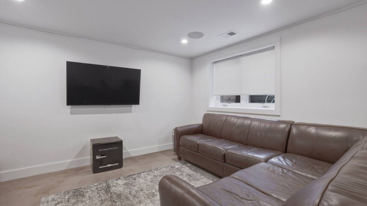 Photo of Livingroom in Winding Trail