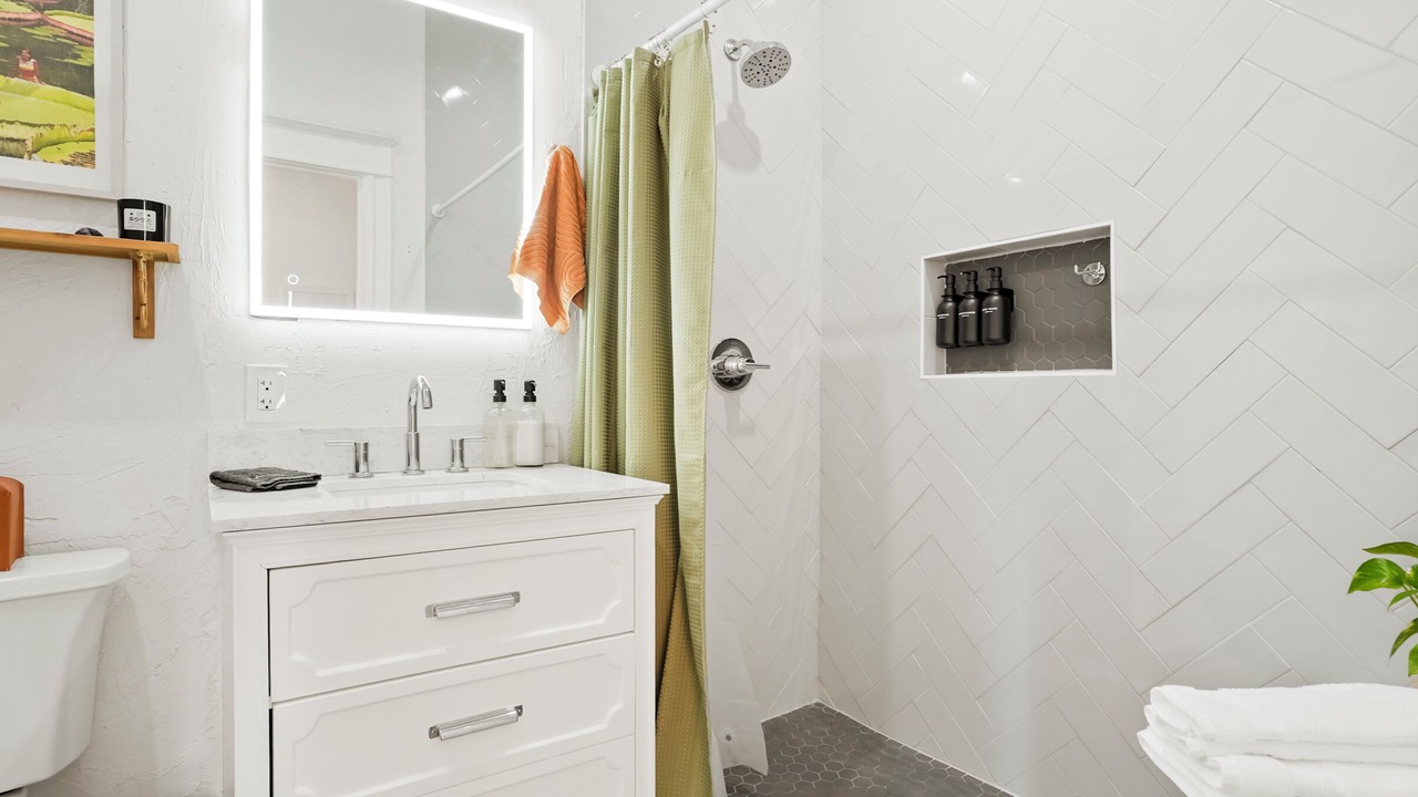 Photo of Bathroom in Cole