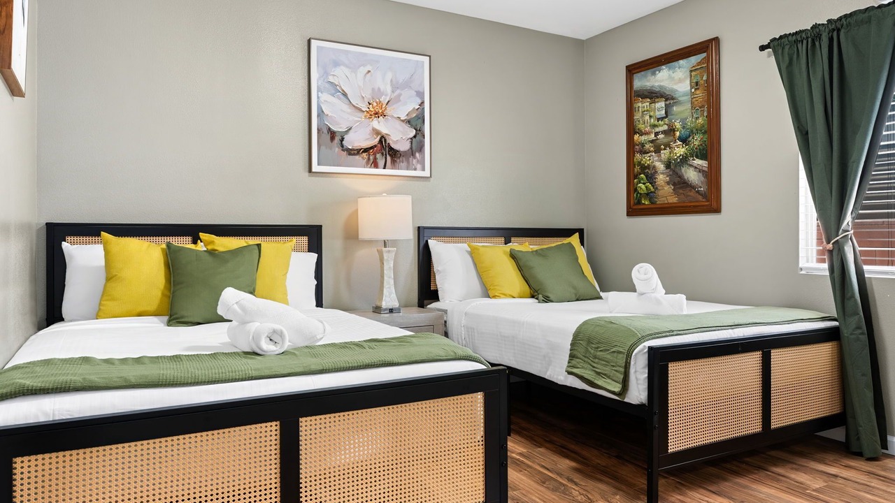 Photo of Bedroom in Midway City