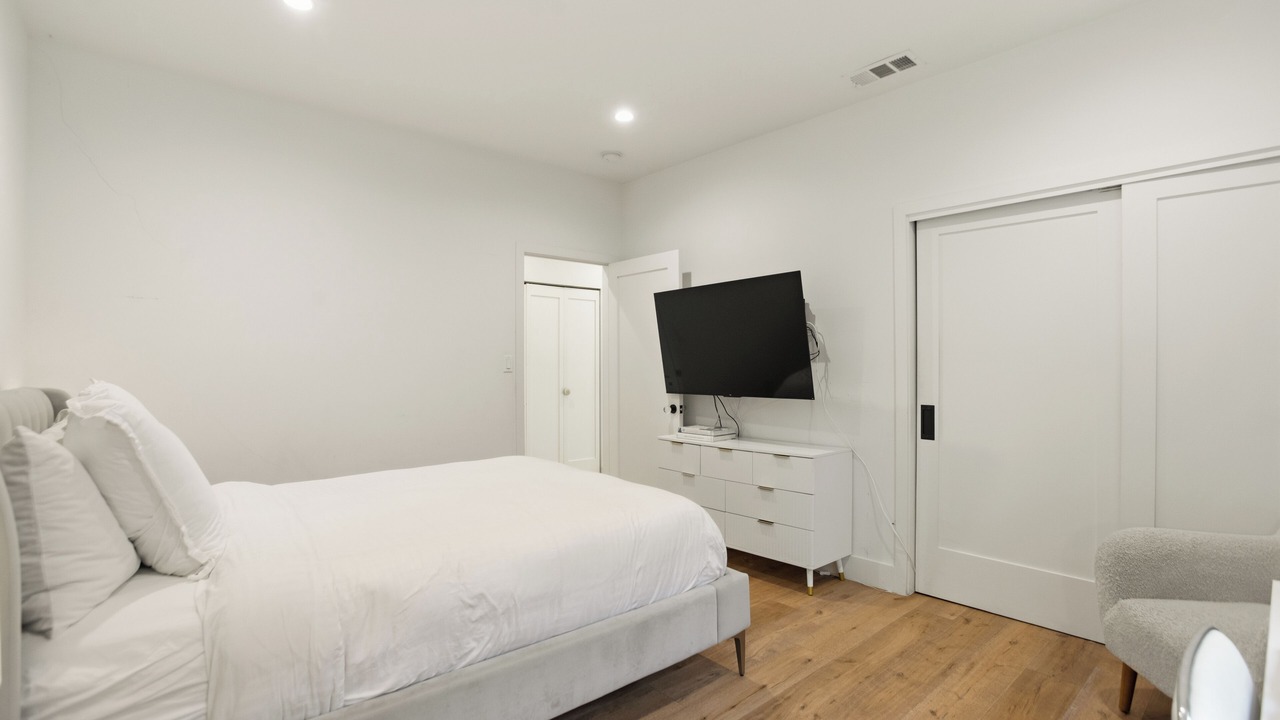 Photo of Bedroom in Beverly Grove