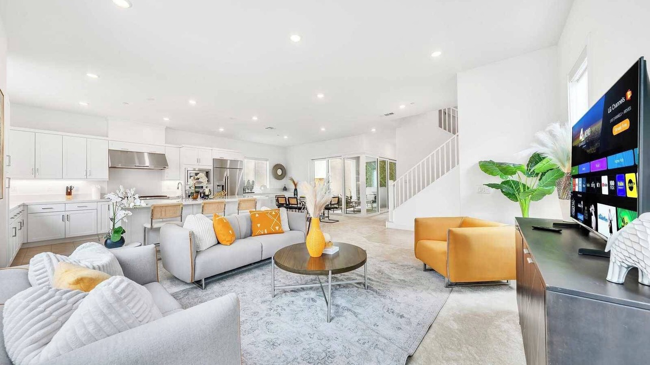 Photo of Livingroom in Irvine