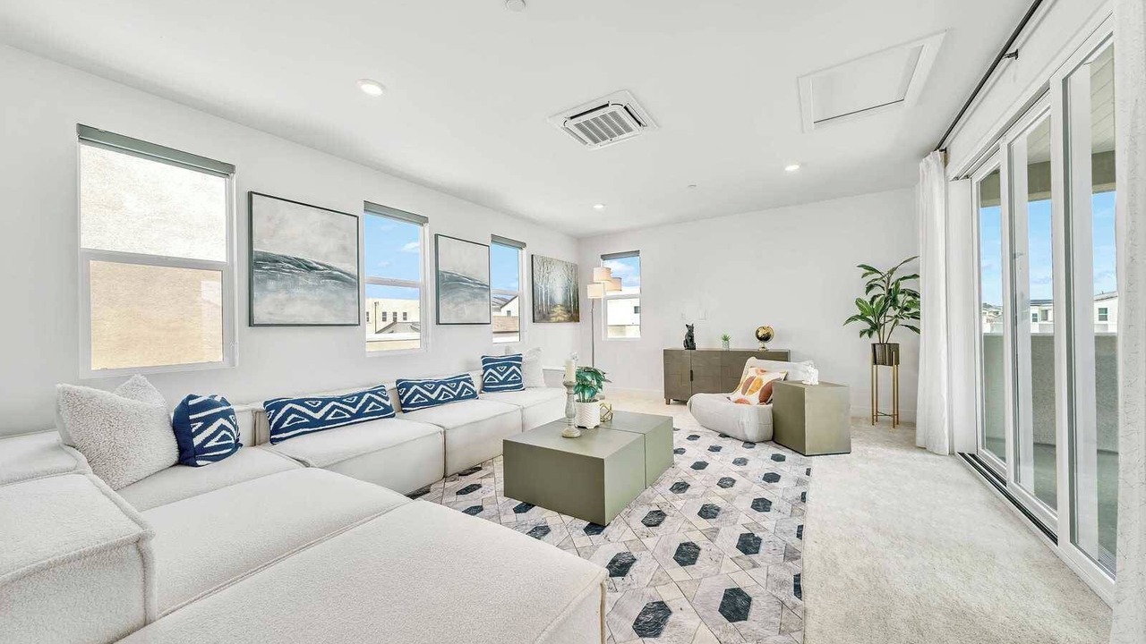 Photo of Livingroom in Irvine
