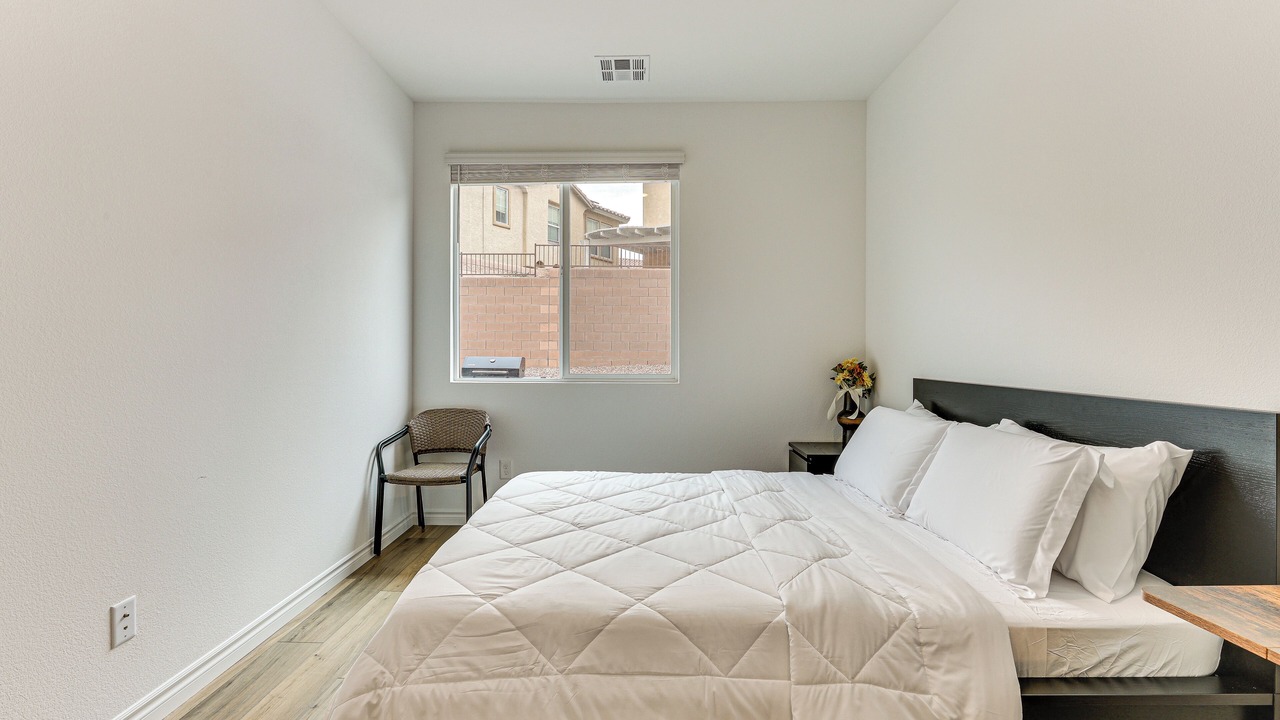 Photo of Bedroom in Mission Hills