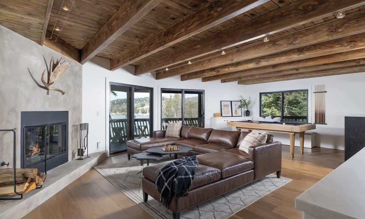 Photo of Livingroom in Cedar Glen